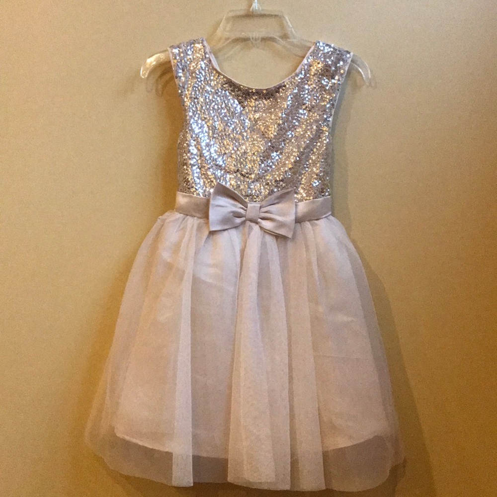 NWT GIRLS GLITTER ZUNIE DRESS ✨✨